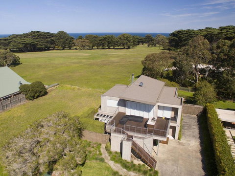 Pride And Prejudice - Accommodation Brisbane 0