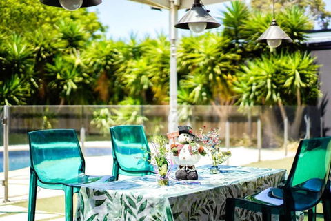 Prime Glen Huntly Beauty - 4BR Family Home W Pool - Accommodation Brisbane 2