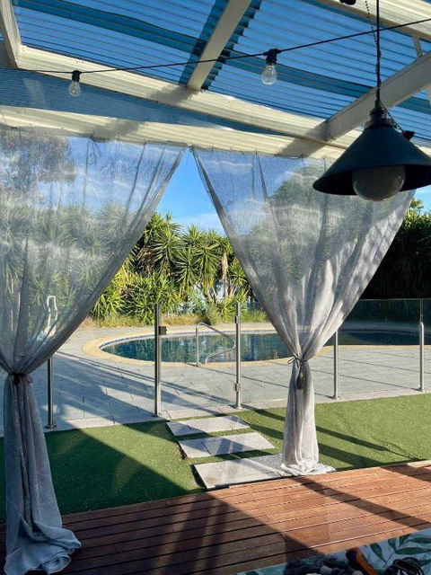 Prime Glen Huntly Beauty - 4BR Family Home W Pool - Accommodation Brisbane 1