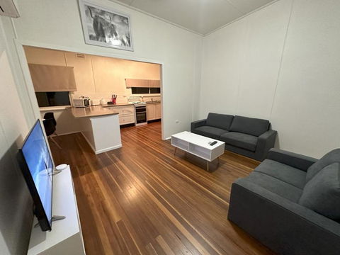Private 1 Bedroom Apartment With Fenced Yard - Accommodation Brisbane 0
