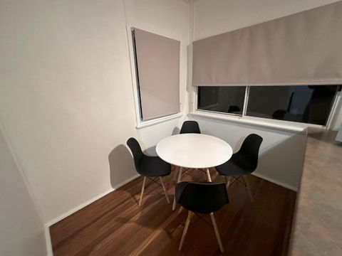 Private 1 Bedroom Apartment With Fenced Yard - Accommodation Brisbane 1