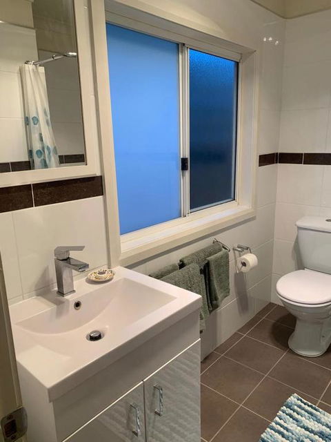 Private Room With Ensuite - Accommodation Brisbane 3