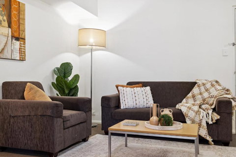 Prized Perth Retreat 1BDR - Accommodation Brisbane 0