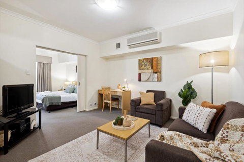 Prized Perth Retreat 1BDR - Accommodation Brisbane 1