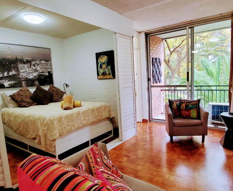 Quaint & Tranquil Subiaco 1 Bedroom Apartment - Accommodation Brisbane 2