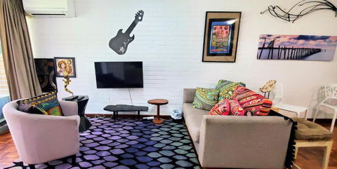 Quaint & Tranquil Subiaco 1 Bedroom Apartment - Accommodation Brisbane 3