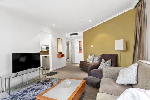 Quay West 2302 Self-Catering - Accommodation Brisbane 3