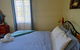 Quiet Private Central Cozy 3bdrm FREE Parking - thumb 1