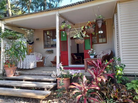 Quirky Cottage In Centre Of Maleny, Walk Everywhere - Accommodation Brisbane 2