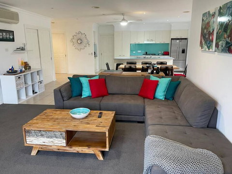 R&R By The Bay In Prime Location - Accommodation Brisbane 1