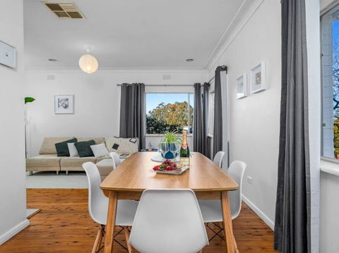 Read Place Retreat - Accommodation Brisbane 0