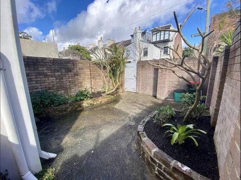 Rear Garden Suite - Accommodation Brisbane 1