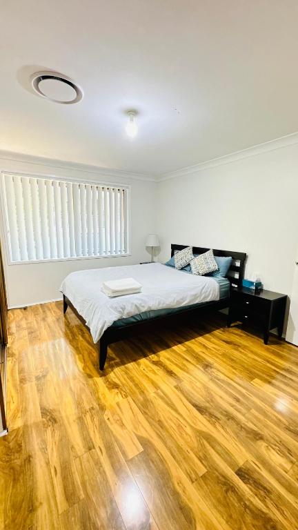 Quiet Family Townhouse In Wollongong CBD - Accommodation Brisbane 2