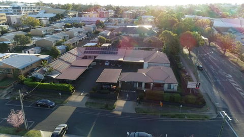 Asters On James Motor Inn - Accommodation Brisbane 1