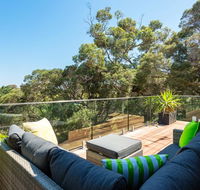 At Agnes Ave coastal views - Accommodation Brisbane
