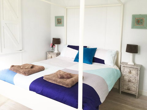 Aurora Beachfront Cottage - Accommodation Brisbane 1
