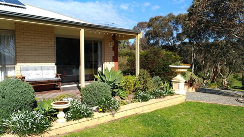 Austiny Bed And Breakfast Victor Harbor - Accommodation Brisbane 1