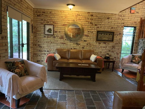 Avalon - Accommodation Brisbane 2