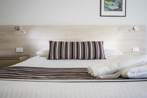 Avoca Beach Hotel - Accommodation Brisbane 3
