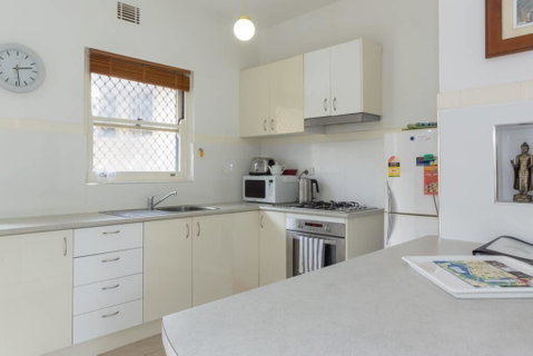 B6 Close To UWA, Swan River, Cafes & The New Childrens Hospital - Accommodation Brisbane 3