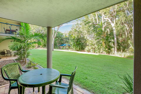 Baden 35 - Rainbow Shores, Walk To Beach, Pools, Tennis Court - Accommodation Brisbane 2