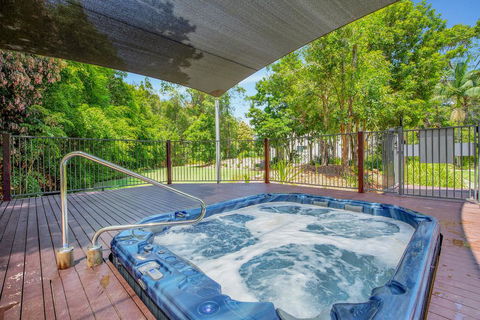 Baden 35 - Rainbow Shores, Walk To Beach, Pools, Tennis Court - Accommodation Brisbane 3