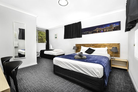 Bald Hills Motel - Accommodation Brisbane 0