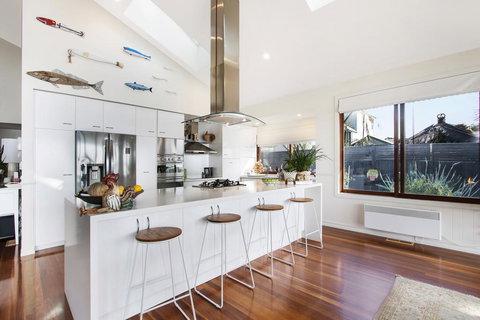 Bancroft Bay Frontage - Accommodation Brisbane 2