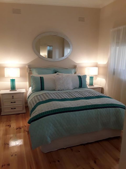 Bay Bell Cottage - Accommodation Brisbane 0