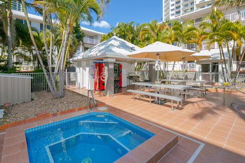 Bay Lodge Apartments - Accommodation Brisbane 2