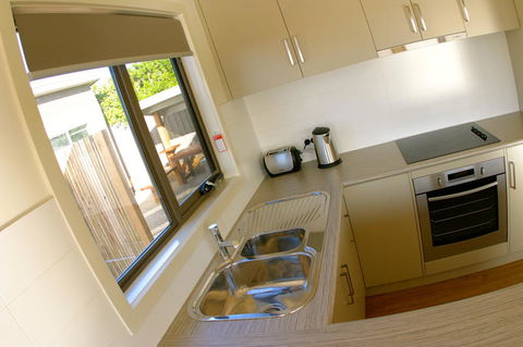 Bay Of Islands Apartments - Accommodation Brisbane 3