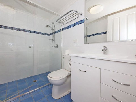 Bay Parklands, Unit 22/2 Gowrie Avenue - Accommodation Brisbane 2