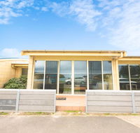 Bayview no 2 - Next to the Beach - Accommodation Brisbane