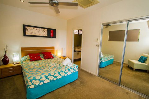 Baywatch 3 - Accommodation Brisbane 2