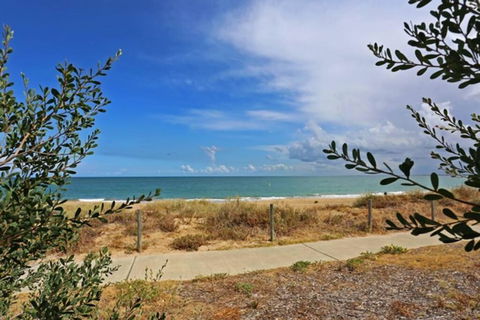 Beach Cottage In The Heart Of Mandurah - Accommodation Brisbane 2