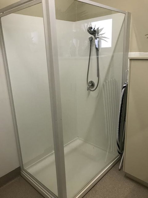 Beach Hotel - Accommodation Brisbane 1