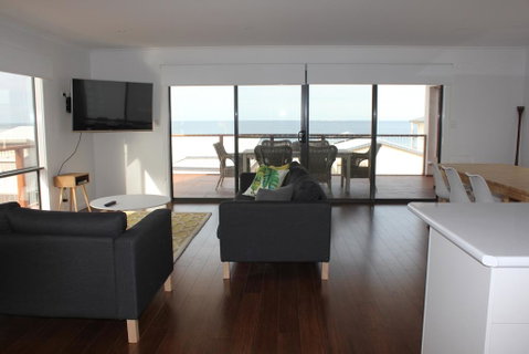 Beach House At Arno - Accommodation Brisbane 2