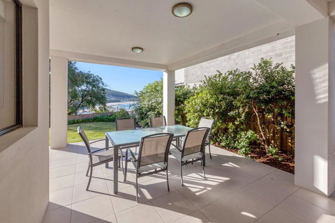 Beach House, Pacific Road, 1/20 - Accommodation Brisbane 0