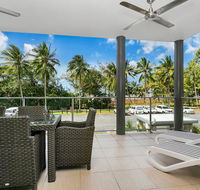 Beachfront Apartment with Ocean Views 4 - Accommodation Brisbane