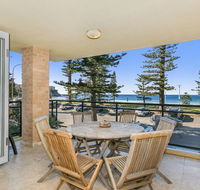 Beachfront on Golden Mile - Accommodation Brisbane
