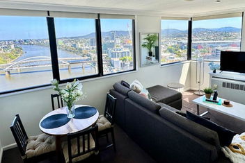 RiverView CBD Apartment Level 22 with Accommodation Brisbane