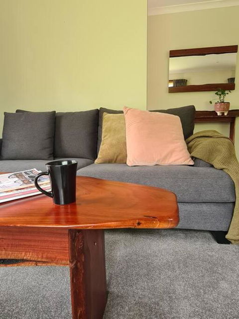 REDGUM RETREAT BRIGHT - Luxury Spa Villa - Accommodation Brisbane 3