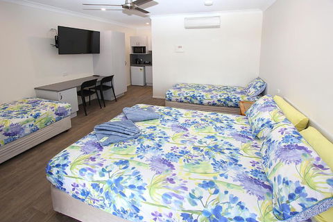 Reef Gardens Motel - Accommodation Brisbane 3