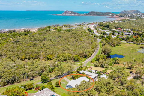 RELAX @48 CLOSE TO BEACH Sleeps 7 - Accommodation Brisbane 0