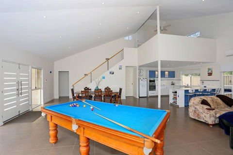 Relax At Falcon By The Bay - Accommodation Brisbane 0