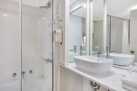 Renovated Stylish Studio - Accommodation Brisbane 2