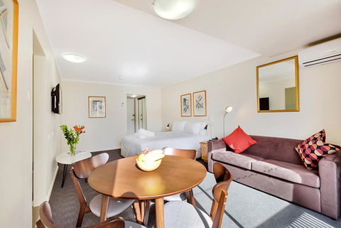 Renovated Stylish Studio - Accommodation Brisbane 1