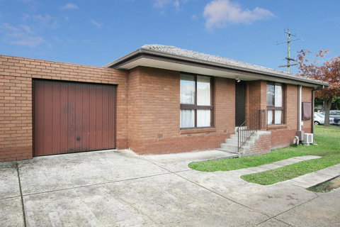 Rent Melbourne - Accommodation Brisbane 1