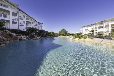 RESORT ON THE BEACH 1219/20 - Accommodation Brisbane 0
