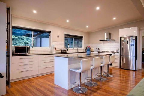 Resort-style 5 Bdrm Home W Pool, Spa & Billiards! - Accommodation Brisbane 1